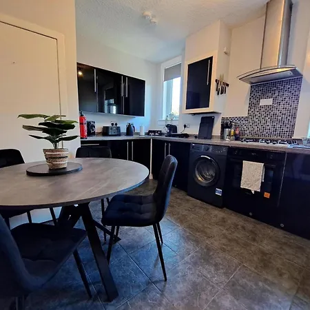 Glasgow Apartment Close To The Airport Renfrew Exterior photo