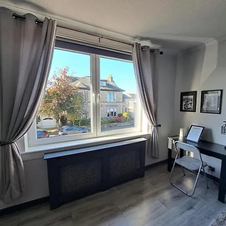 Glasgow Apartment Close To The Airport Renfrew Exterior photo