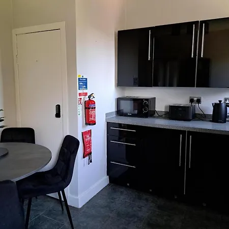 Glasgow Apartment Close To The Airport Renfrew Exterior photo