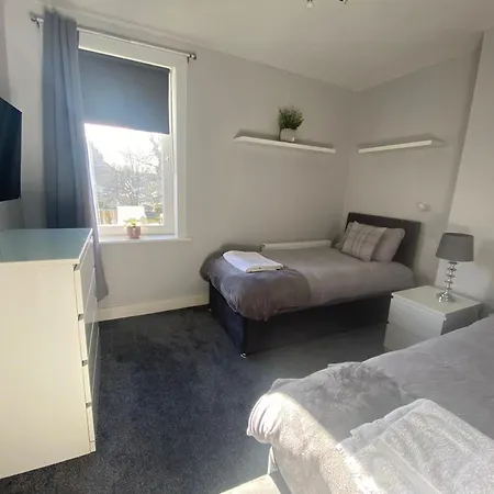 Glasgow Apartment Close To The Airport Renfrew Exterior photo