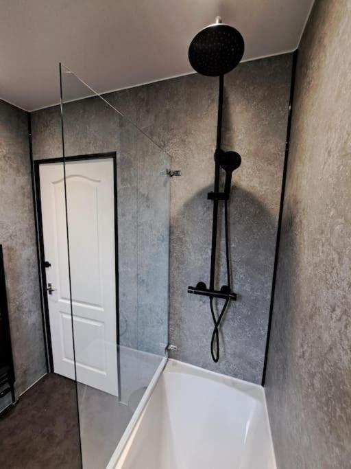 Glasgow Close To The Airport * Renfrew