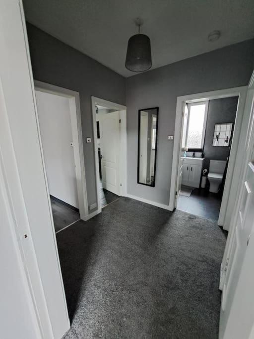 Apartment Glasgow Close To The Airport *