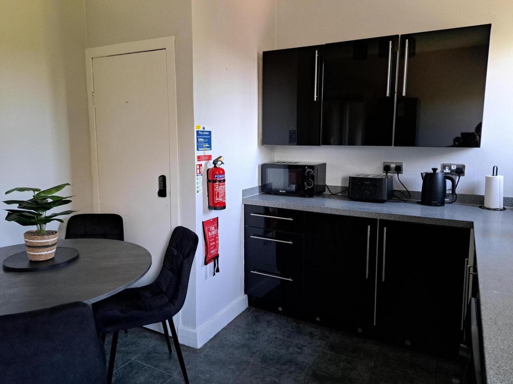 Glasgow Close To The Airport Apartment Renfrew