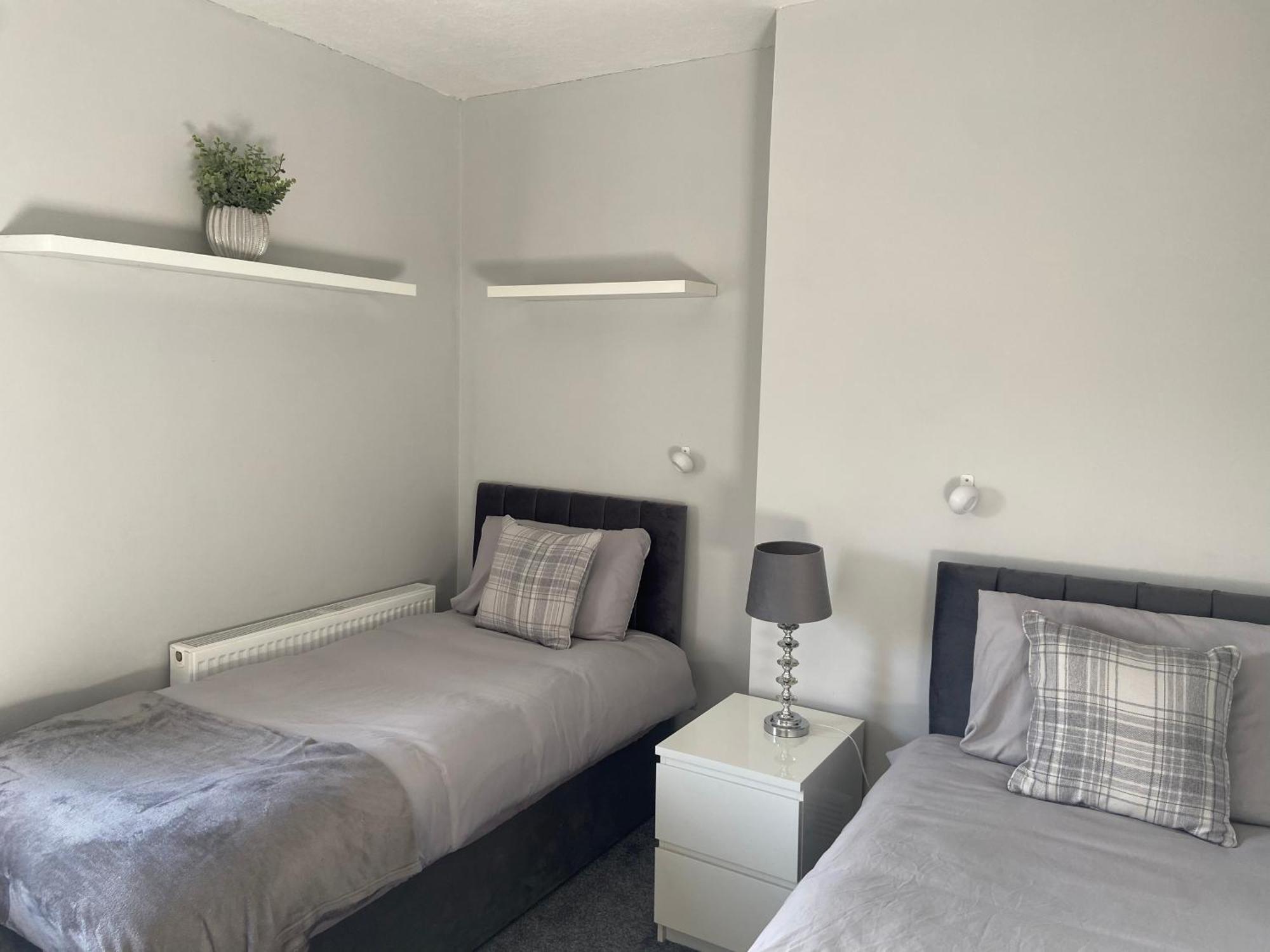 Glasgow Close To The Airport Renfrew